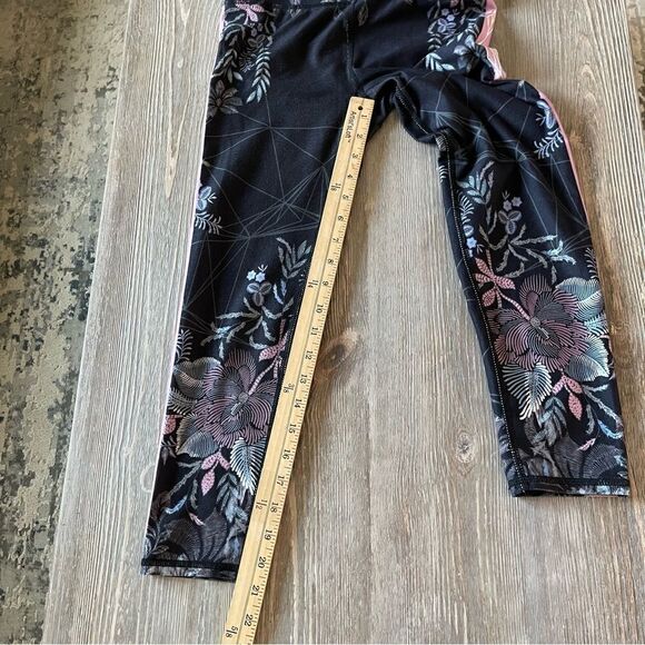 Evolution & Creation Floral Leggings & 90 degrees Cranberry Net Leggings Small - Picture 7 of 16